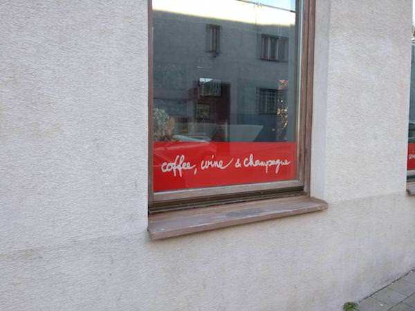 fail window - coffee, wine & champagne