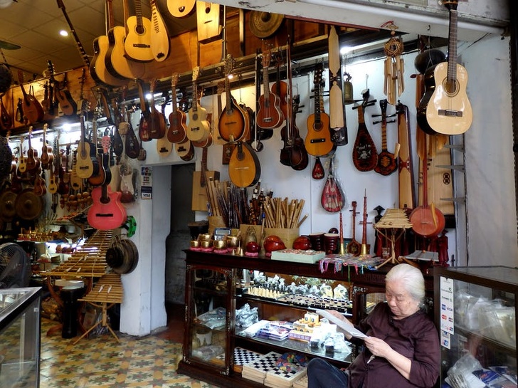 South Carolina: Musical instruments may not be sold on Sunday.