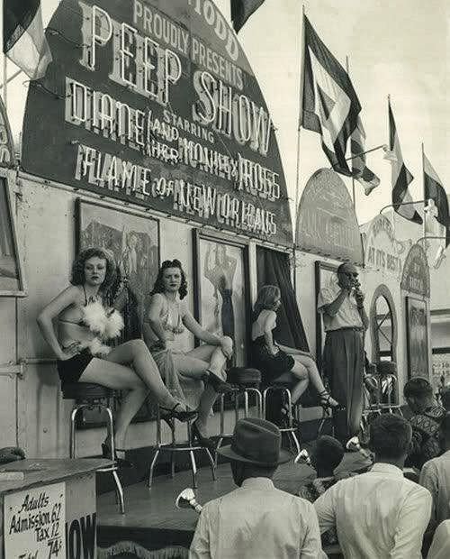 15 pics from Circus life in the 1940's