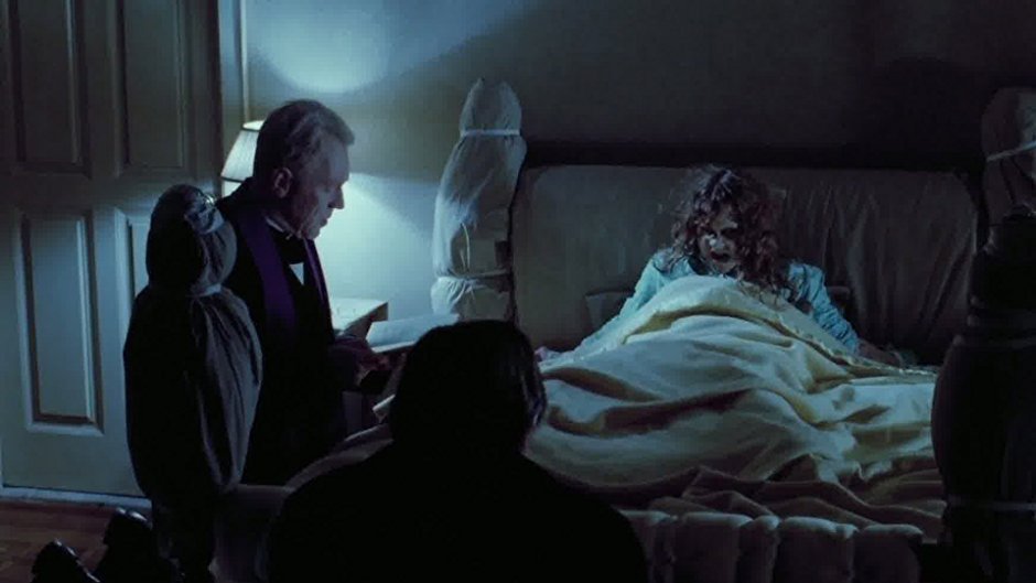 On the first day of filming the exorcism sequence, Linda Blair’s delivery of her profanity-ridden dialogue disturbed actor Max von Sydow so much that he actually forgot his lines.