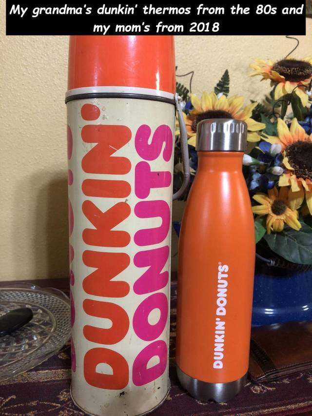 dunkin donuts - My grandma's dunkin' thermos from the 80s and my mom's from 2018 Dunkin Donuts Dunkin' Donuts