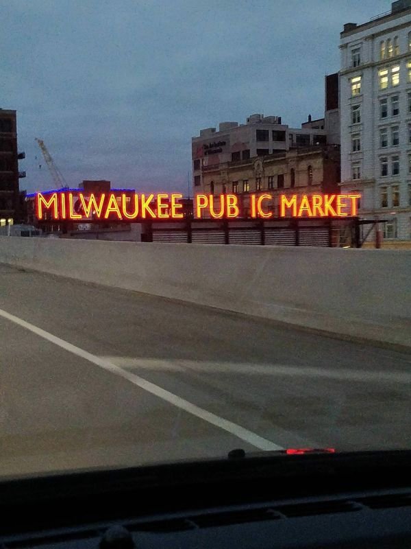car - Werf Milwaukee Pub Ic Market