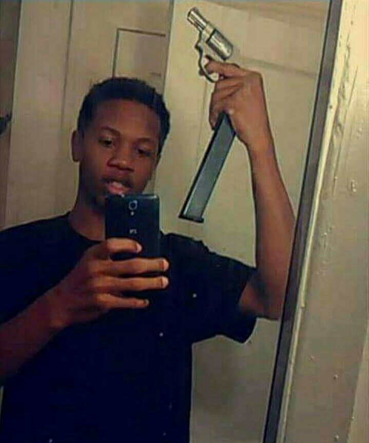 thug life - gun selfie