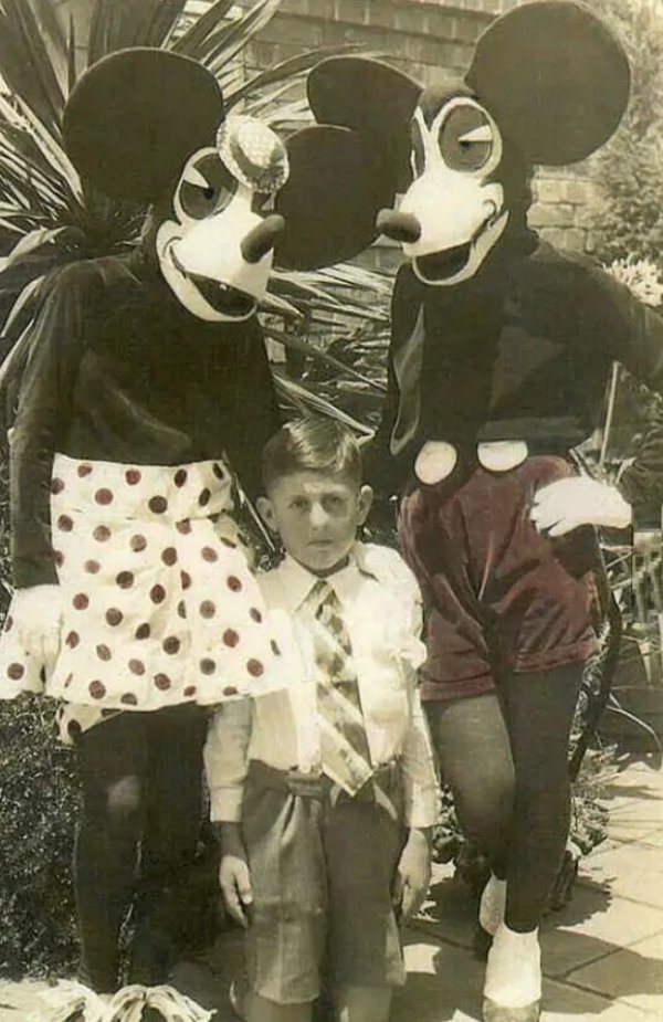 mickey mouse disneyland 1950s