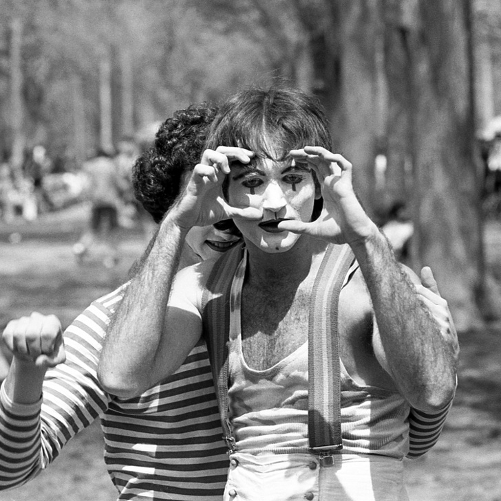 Robin Williams in Central Park, 1974