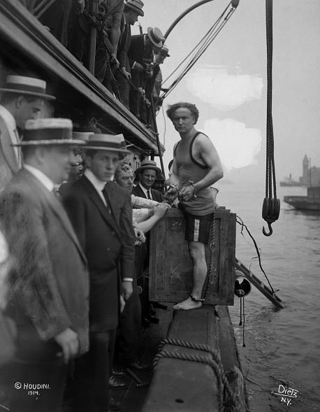 Harry Houdini, 1912