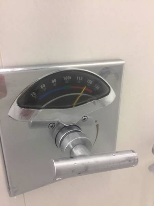 This shower temperature gauge