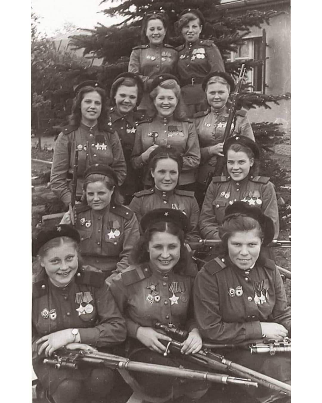 The 12 women in this photo had 775 confirmed nazi kills