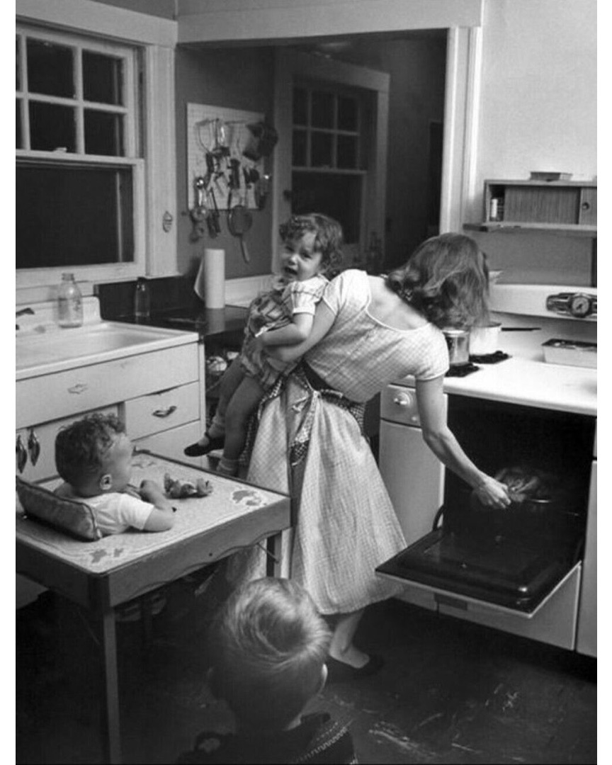 A busy mom in New Rochelle, New York, 1955