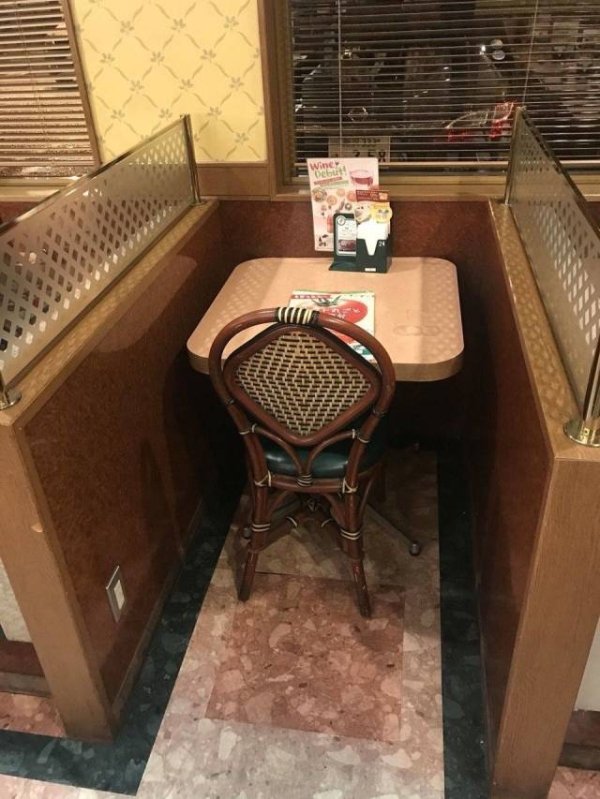 forever alone table for one please - Debut