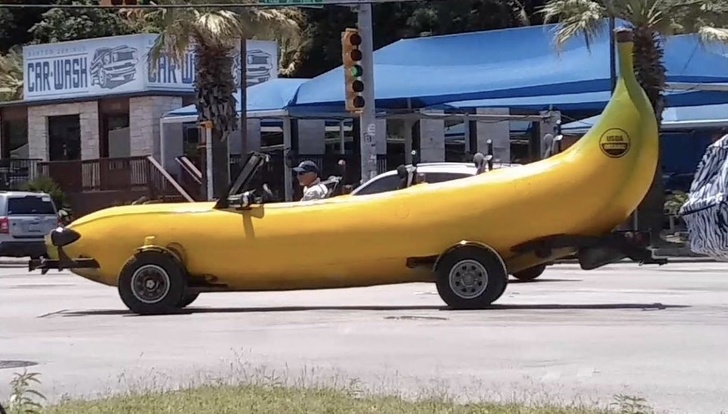 Banana car