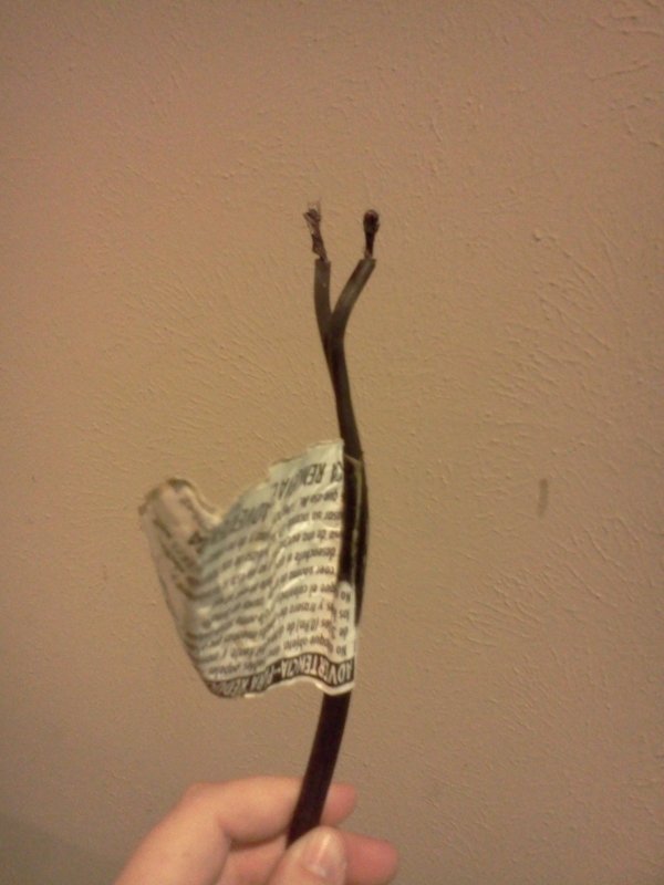 “Noticed the lights flickering whenever my roommate’s space heater came on – found it plugged into the outlet like this”