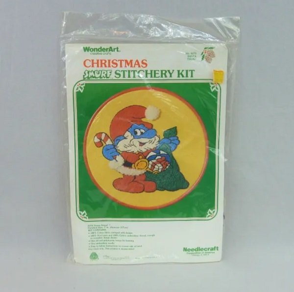 WonderArt. Christmas Smurf Stitchery Kit Needlecraft