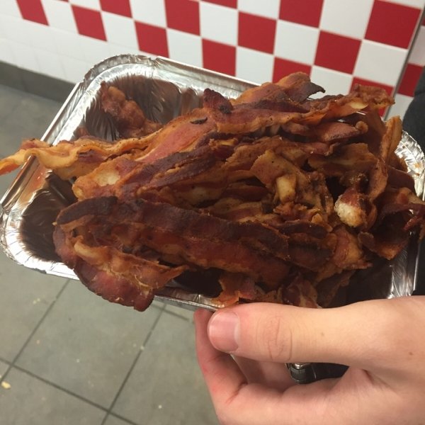 I went to 5 Guys last night when they were closing, they asked if I wanted extra bacon cause they were going to throw it out. I didn’t expect this.