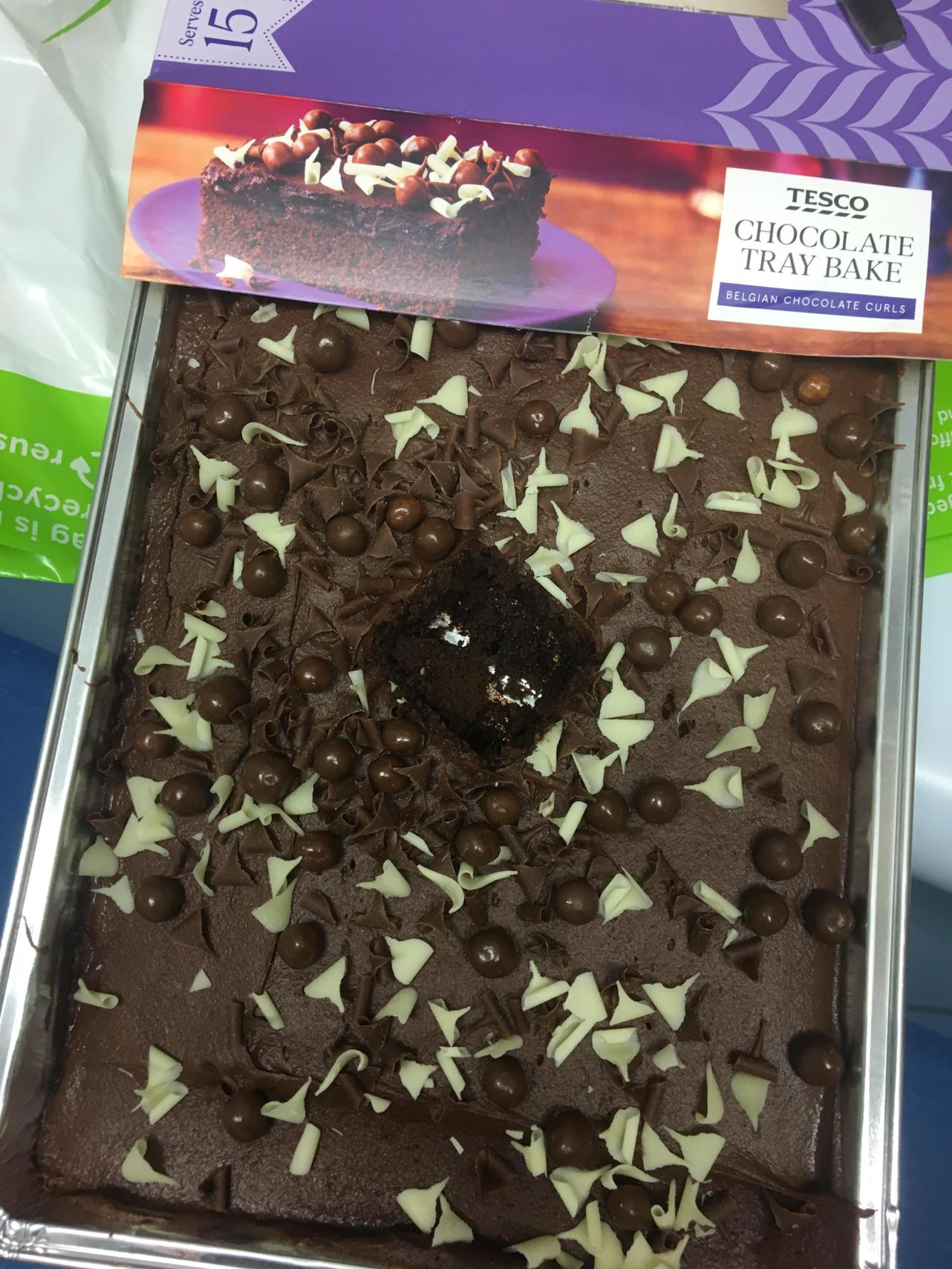 fail chocolate - Serves Tesco Chocolate Tray Bake Belgian Chocolate Curls snn I Si 66