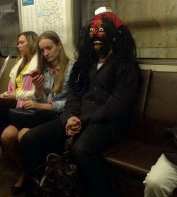 31 WTF people seen on the subway