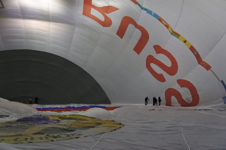 Inside the world’s largest hot-air balloon envelope (3 million cubic feet)