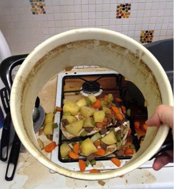 The rest of the bowl is served with the food.