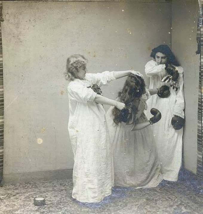 50 creepy vintage photos