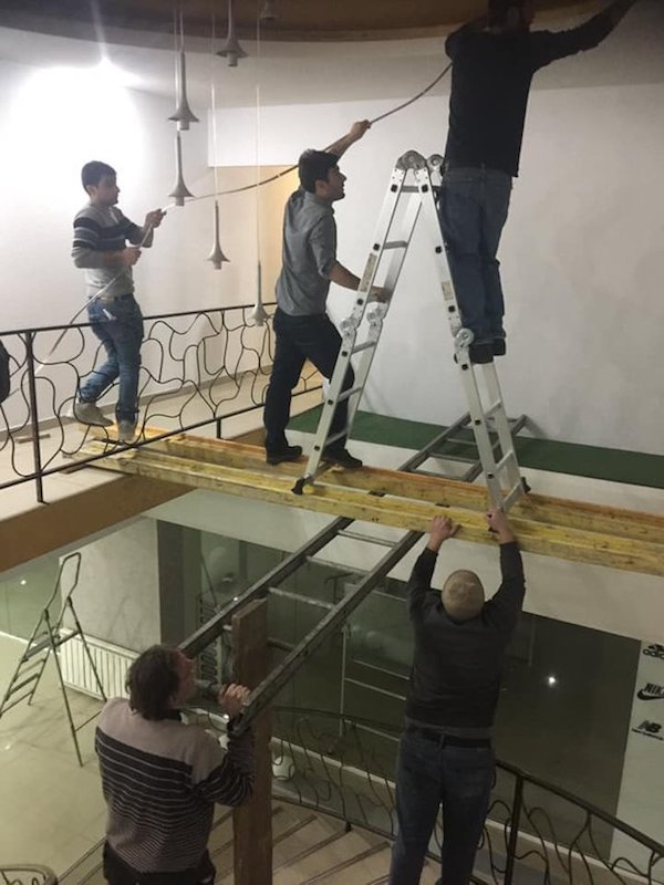 unsafe environment health and safety ladders fails