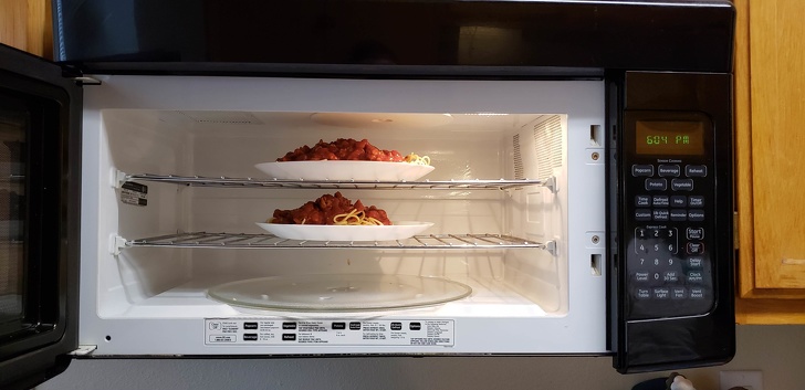 This shelving allows you to put 2 or 3 dishes in at once.