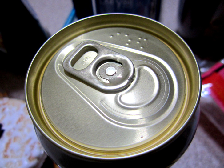 Braille on the top of drink cans