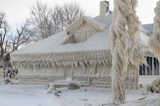 house in blizzard