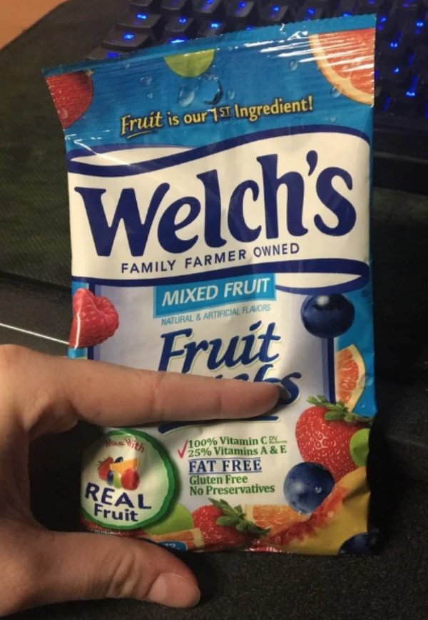 extra packaging Fruit is our 751 Ingredient! Welch's Family Farmer Owned Mixed Fruit Natural & Artificial Favors Fruit 100% Vitamin C V 25% Vitamins A&E Fat Free Gluten Free No Preservatives Real