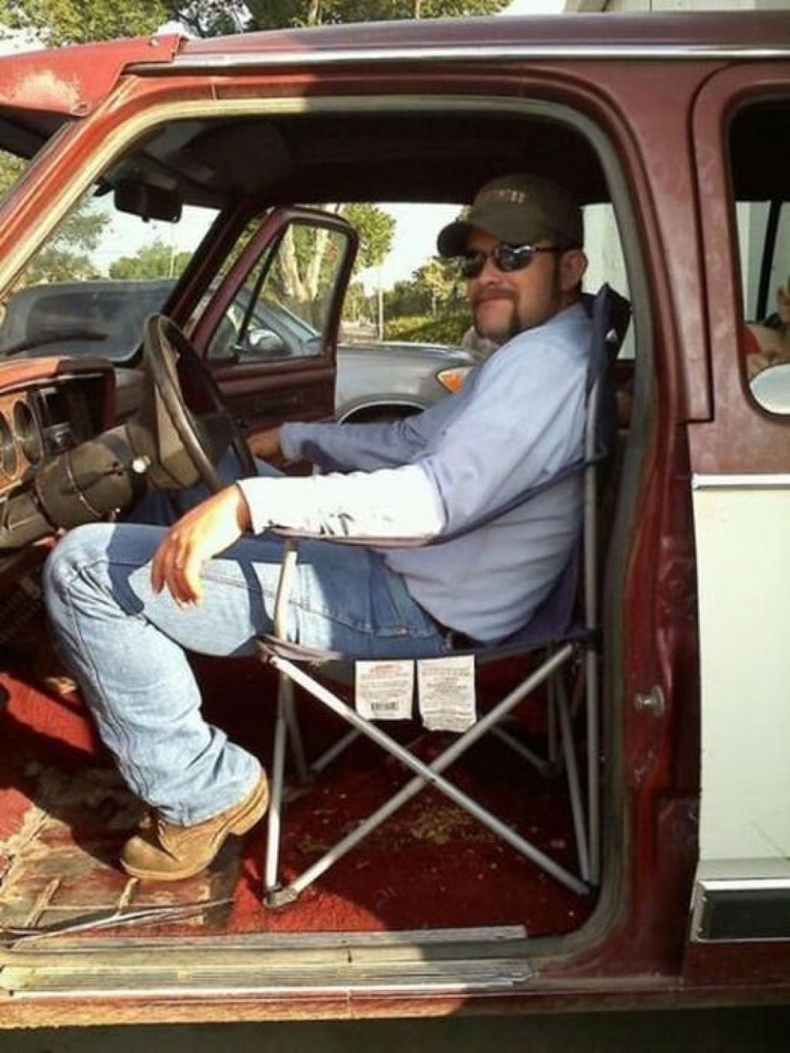 lawn chair in a truck