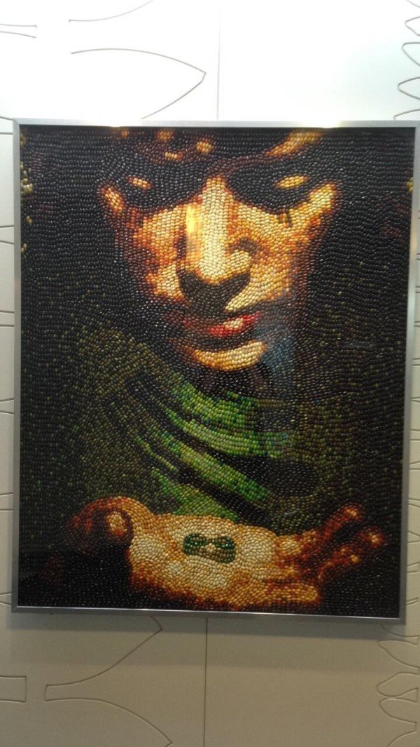 This Frodo piece of made entirely out of Jelly Beans.