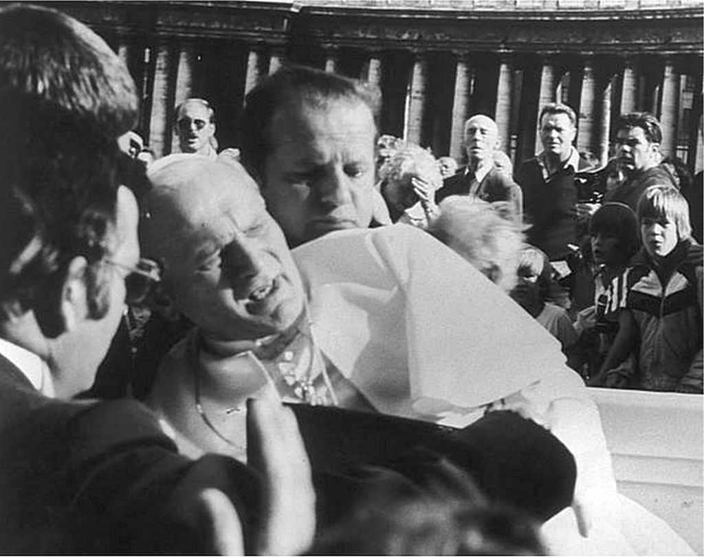 1981 May 13 - Pope seconds after getting shot by Ali  Aagca