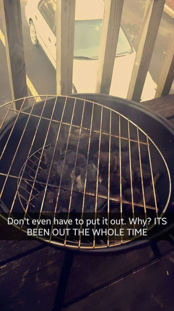 Woman fails at trying to grill burgers