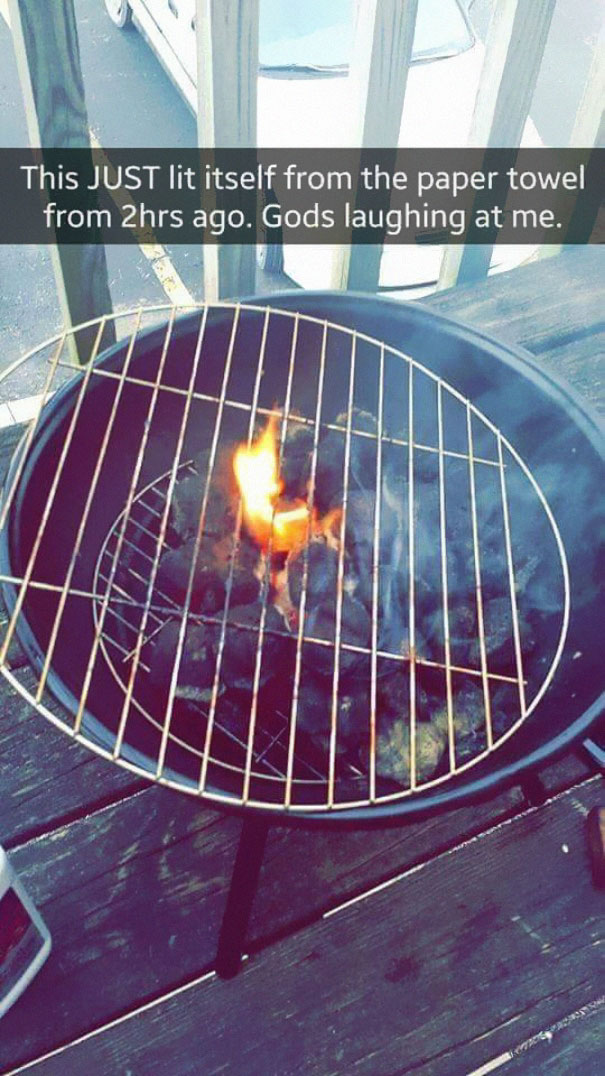 Woman fails at trying to grill burgers