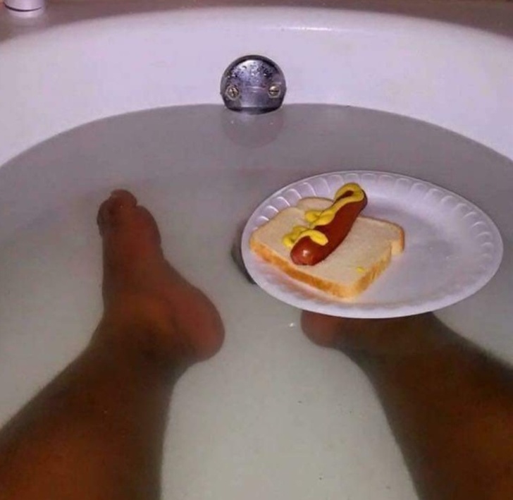 hot dog in the bath