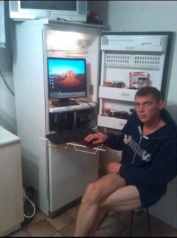 russia computer in fridge - 11