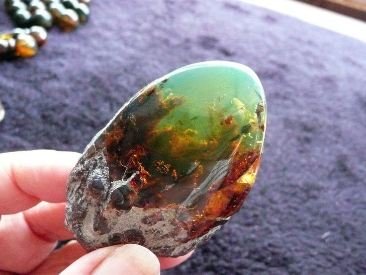 dominican amber