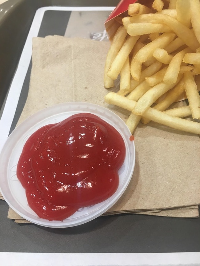 Use a soda lid to put ketchup on.