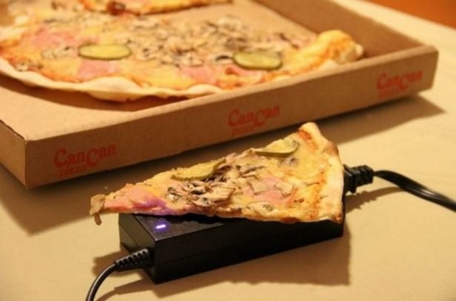 Reheating your pizza while sitting in front of the computer can be this easy.