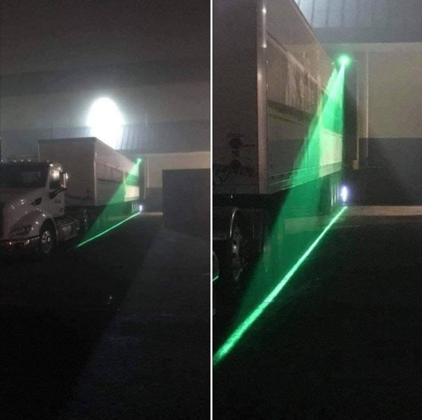 Laser docking bay guides