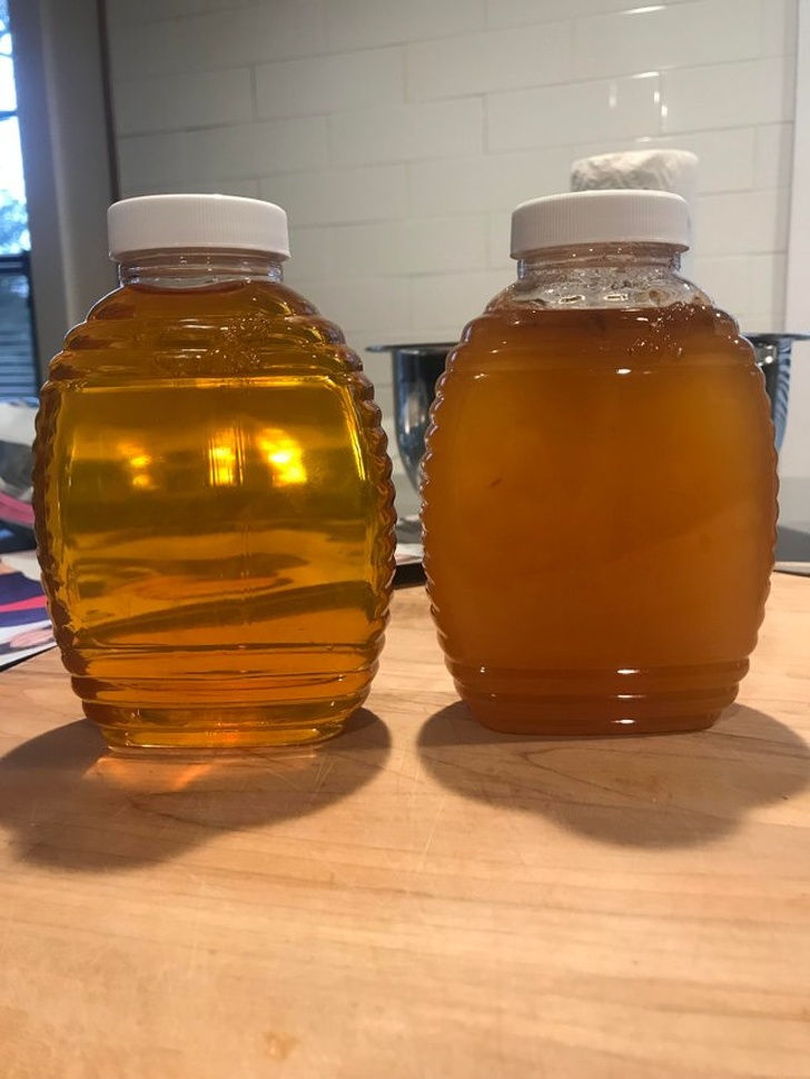 2 batches of honey from the same bees — the left jar is from this autumn and the right jar is from this summer.