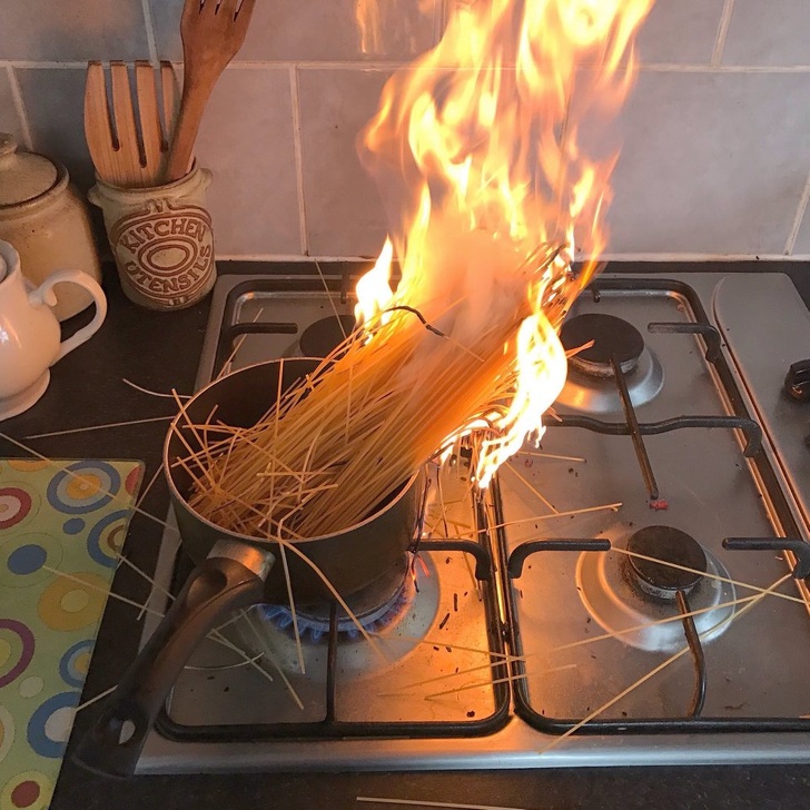 wtf spaghetti on fire on stove