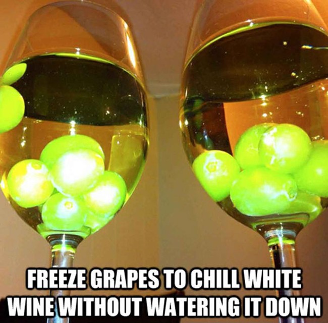 life's hacks - Freeze Grapes To Chill White Wine Without Watering It Down