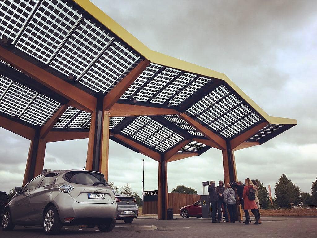 A solar roof at a German electric car station