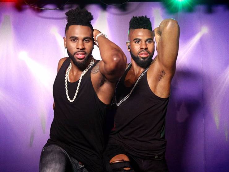 Jason Derulo also matched with his wax figure at Madame Tussauds Hollywood.