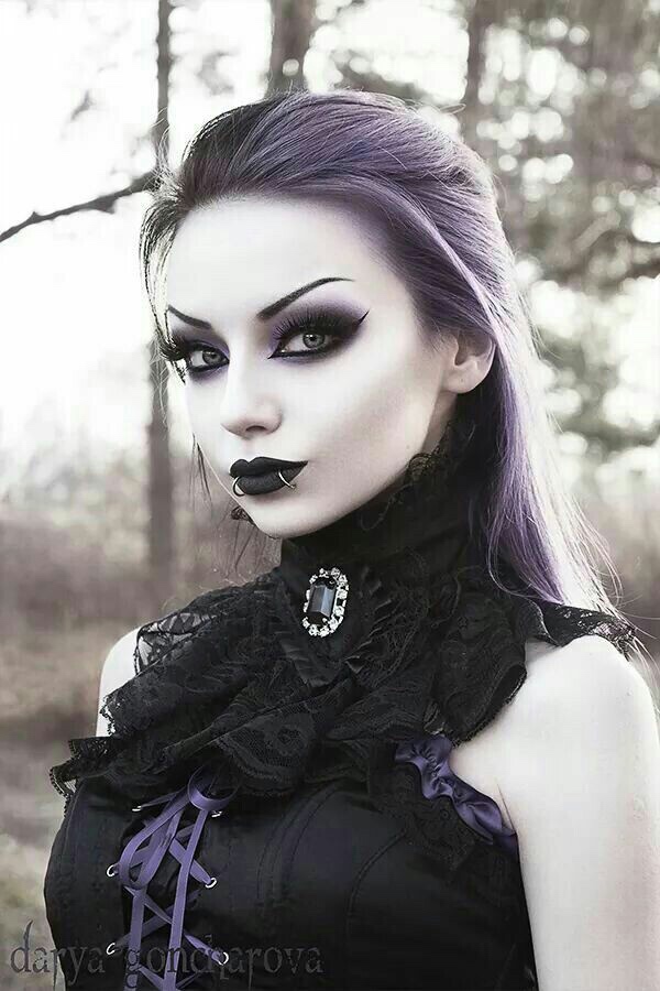 gothic halloween makeup - dayamonte sova