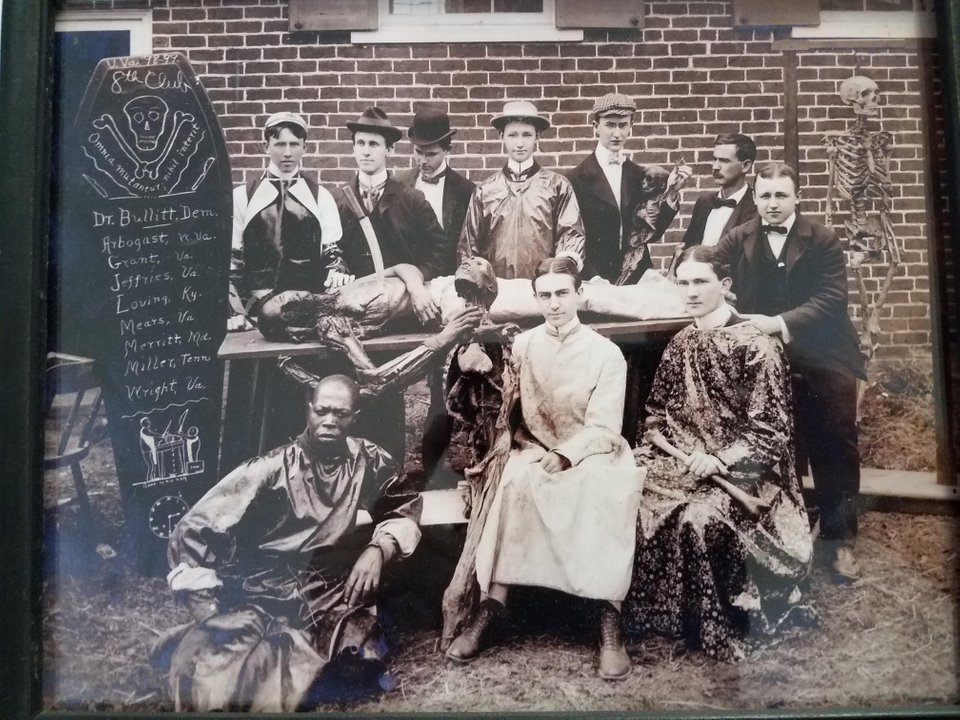 University of Virginia Graduating Mortuary Class 1898-1899