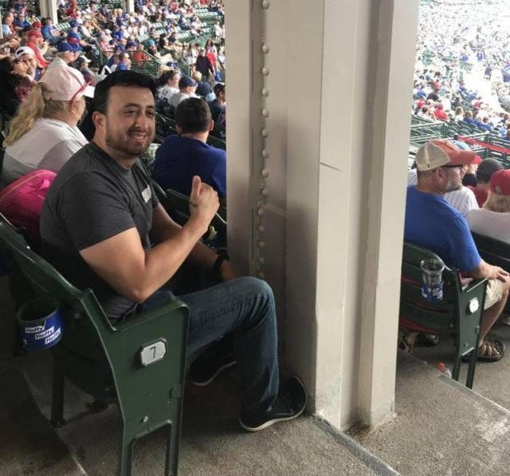 mildly infuriating pic of guy with a bad seat