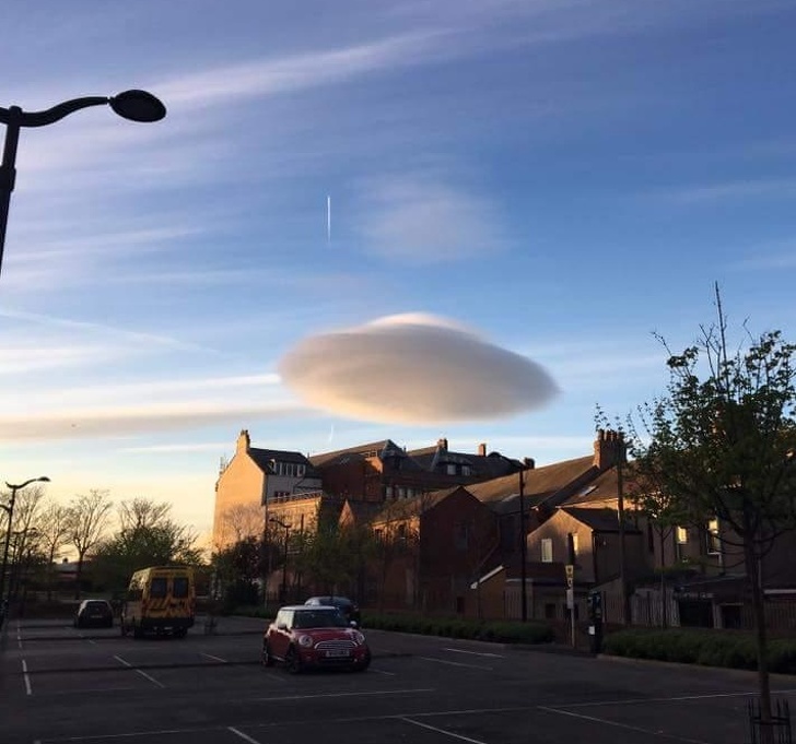 What about a UFO-shaped cloud on this fine day?