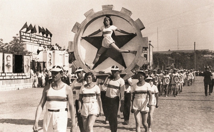 Parade of athletes, 1938
