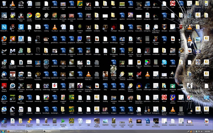 People who leave their desktop like this.